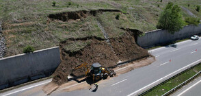 Подпорна стена се срути на магистрала „Струма“ (ВИДЕО+СНИМКИ)