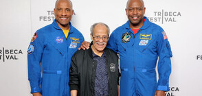 След 60 години чакане: Първият афроамериканец, кандидат за астронавт, излетя в Космоса (ВИДЕО+СНИМКИ)