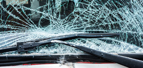 Един загинал и 30 ранени при катастрофа между автомобил и автобус край Белград