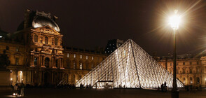 От какво е изградена и как се почиства пирамидата на Лувъра (СНИМКИ)