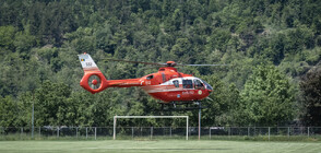 Хеликоптер транспортира пострадали в катастрофа румънци от Враца до Букурещ