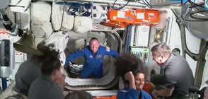 Двама американски астронавти получиха топло посрещане на борда на МКС