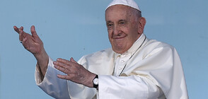 Папата се срещна с едни от най-големите комедианти в света (ВИДЕО+СНИМКИ)