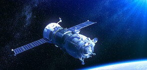 Руски сателит се разпадна на стотици отломки