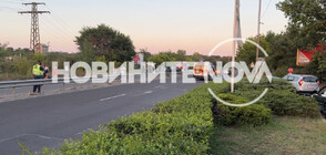 Микробус с туристи се обърна на пътя Бургас - Созопол, има ранени (ВИДЕО)