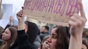 "Смърт на корупцията, искаме справедливост": Хиляди деца на протест в Щип и Кочани (ВИДЕО+СНИМКИ)