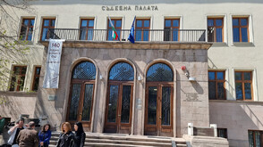 Полицай е обвинен от прокуратурата в Пазарджик за блудство с 12-годишно дете