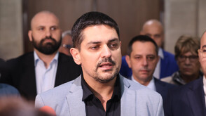 Радостин Василев: Подкрепяме вота на недоверие на „Величие”, но не и такъв на „Възраждане”