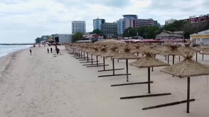 Все по-усилено се търсят спасители за Северното Черноморие