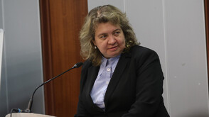 Наталия Киселова не очаква сезирането на КС от президента да доведе до забавяне на преговорите за еврозоната