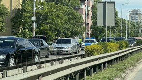 Верижна катастрофа предизвика голямо задръстване по бул. „Цариградско шосе” в София (СНИМКИ)