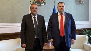 Защо Джевдет Чакъров подаде оставка като председател и се здрависа с Делян Пеевски