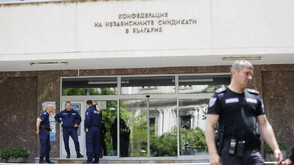 Синдикатите в готовност за протести заради ниско заплащане в няколко сектора
