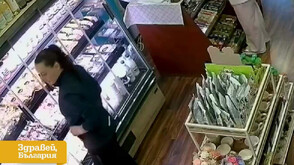 „Дръжте крадеца“: Издирват жена, откраднала продукти от магазин в Бургас (ВИДЕО)