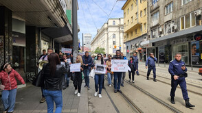 Протест в София срещу насилието над деца