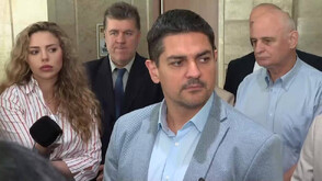 Радостин Василев: За първи път в историята премиерът бяга от блицконтрол