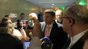 Скандал в кулоарите: Ивелин Михайлов и депутати от "Възраждане" си размениха обидни реплики