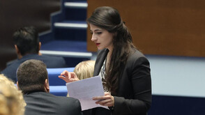 Лена Бориславова е осъдила Слави Трифонов заради песента, посветена на нея