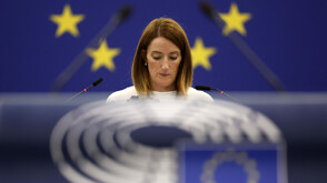 Роберта Мецола: Гордея се с гласуването на ЕП, което проправя пътя на България към еврозоната