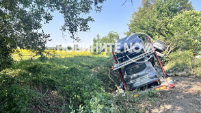 Автовоз се обърна на Подбалканския път