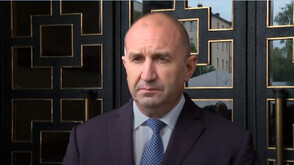 Румен Радев: България притежава 17 вертолета за гасене на пожари, но годни са само 4