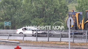 Катастрофа затруднява движението по „Струма” в посока Гърция (СНИМКИ)