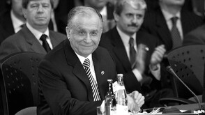 Бившият президент на Румъния Йон Илиеску почина на 95-годишна възраст