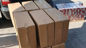 Граничари задържаха мъж с 8 300 кутии цигари без бандерол на "Кулата" (СНИМКИ)