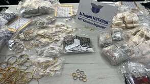 Задържаха контрабандни златни и сребърни накити за над 300 000 лв. на "Капитан Андреево"