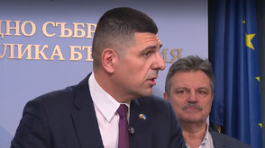 Ивайло Мирчев поиска оставката на вицепремиера Зафиров заради визитата му в Китай