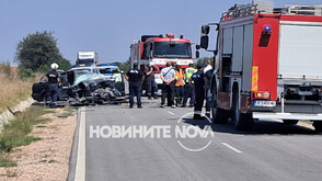 Двама загинали и седем ранени при челен сблъсък край Константиново
