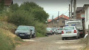 Издирват заподозрян за убийство на жена в село Крайници