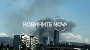 Голям пожар бушува в София