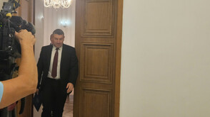 Парламентарната комисия за трети път не успя да изслуша и.ф. председател на ДАНС Деньо Денев за водната криза