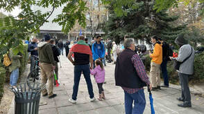 Протест пред централата на „ДПС-Ново начало” в София