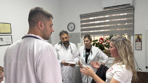 Заради липса на здравни услуги: За трета година български лекари преглеждат безплатно в Албания