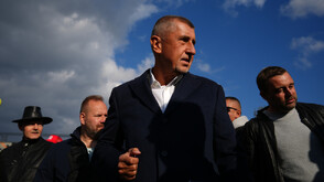 Партията на Андрей Бабиш e начело в проучванията преди започващите днес избори в Чехия