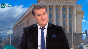 Доц. Милен Любенов: Президентът може да членува в партия, но не може да участва в създаването