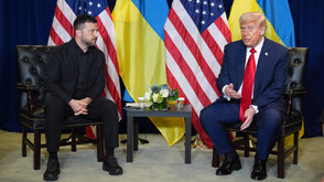 Зеленски провежда телефонен разговор с Тръмп