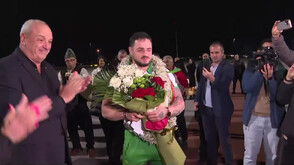 Отново на родна земя: Карлос Насар се завърна с третата си световна титла