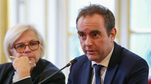 Френският премиер отлага пенсионната реформа до президентските избори през 2027 г.