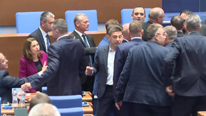 Сблъсъци в Народното събрание между депутати от „Възраждане” и „ДПС-Ново начало” (ВИДЕО)