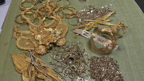 Задържаха златни накити за над 220 000 лв., укрити в кофа с кисело мляко