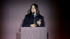 Били Айлиш дарява 11,5 милиона долара от последното си турне за благотворителност