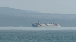 Задържаха кораба-фантом с двама украински моряци, който се появи край Бургас