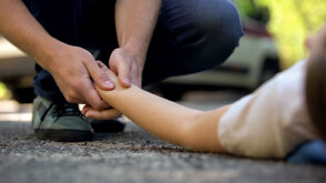 Камион блъсна и уби жена във Варна