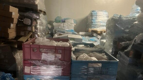 Над 70 тона пилешко месо без документи и с неясен произход са открити в цех и два склада в София