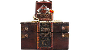 Диаманти и брошка на Наполеон се продават на търг в Женева