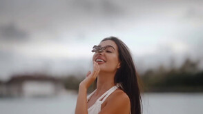 От бездната до небето: Жената, която отрасна без дом, но превърна страха в свобода (ВИДЕО)