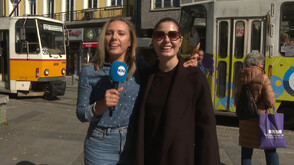 „Брънч за начинаещи“ в трамвая с Александра Сърчаджиева